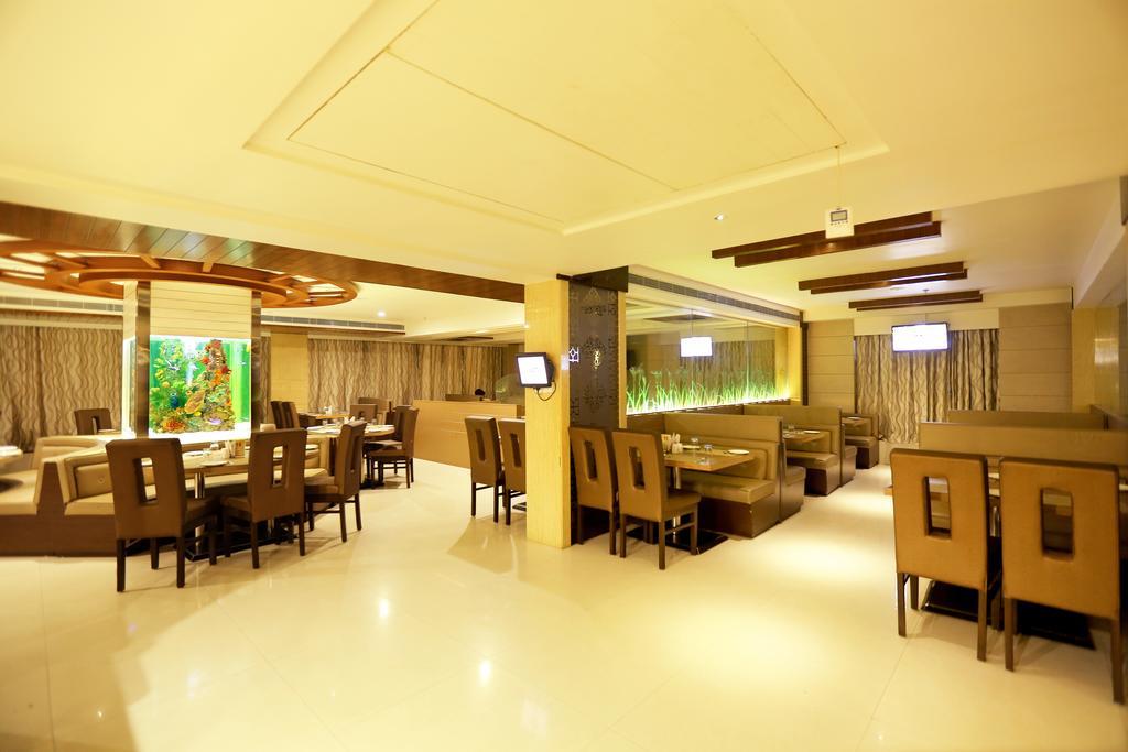 Swagath Grand Suchitra Hotel Hyderabad Exterior foto