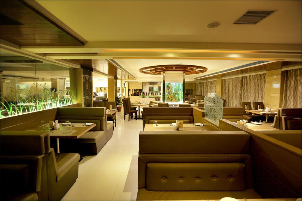 Swagath Grand Suchitra Hotel Hyderabad Exterior foto