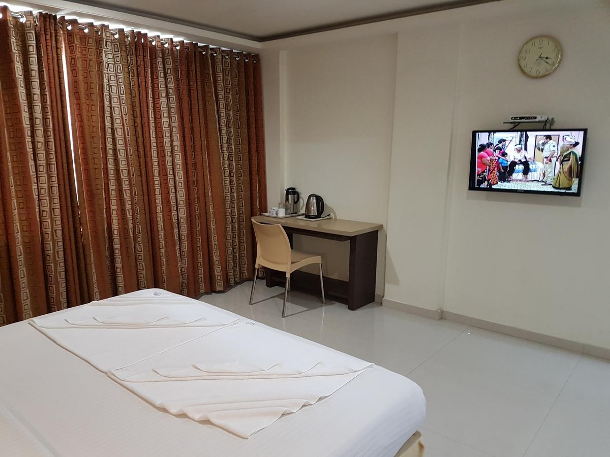 Swagath Grand Suchitra Hotel Hyderabad Exterior foto