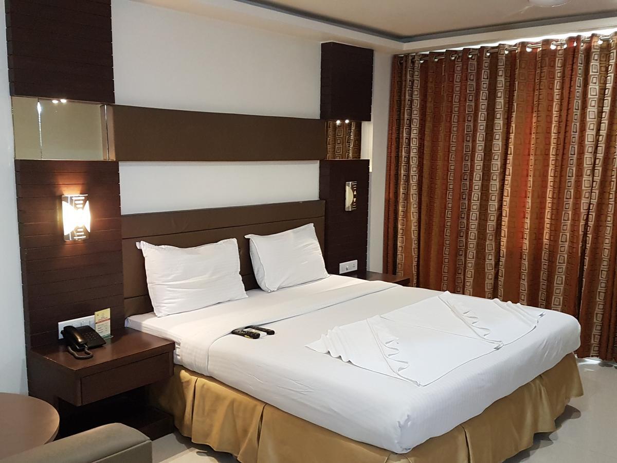 Swagath Grand Suchitra Hotel Hyderabad Exterior foto